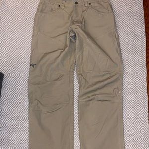 Arc'Teryx Mens Khaki Pants 34x32